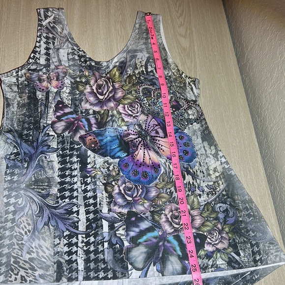 Big Bang | Rose Butterfly Graphic Jeweled Sleeveless Top - Picture 4 of 10